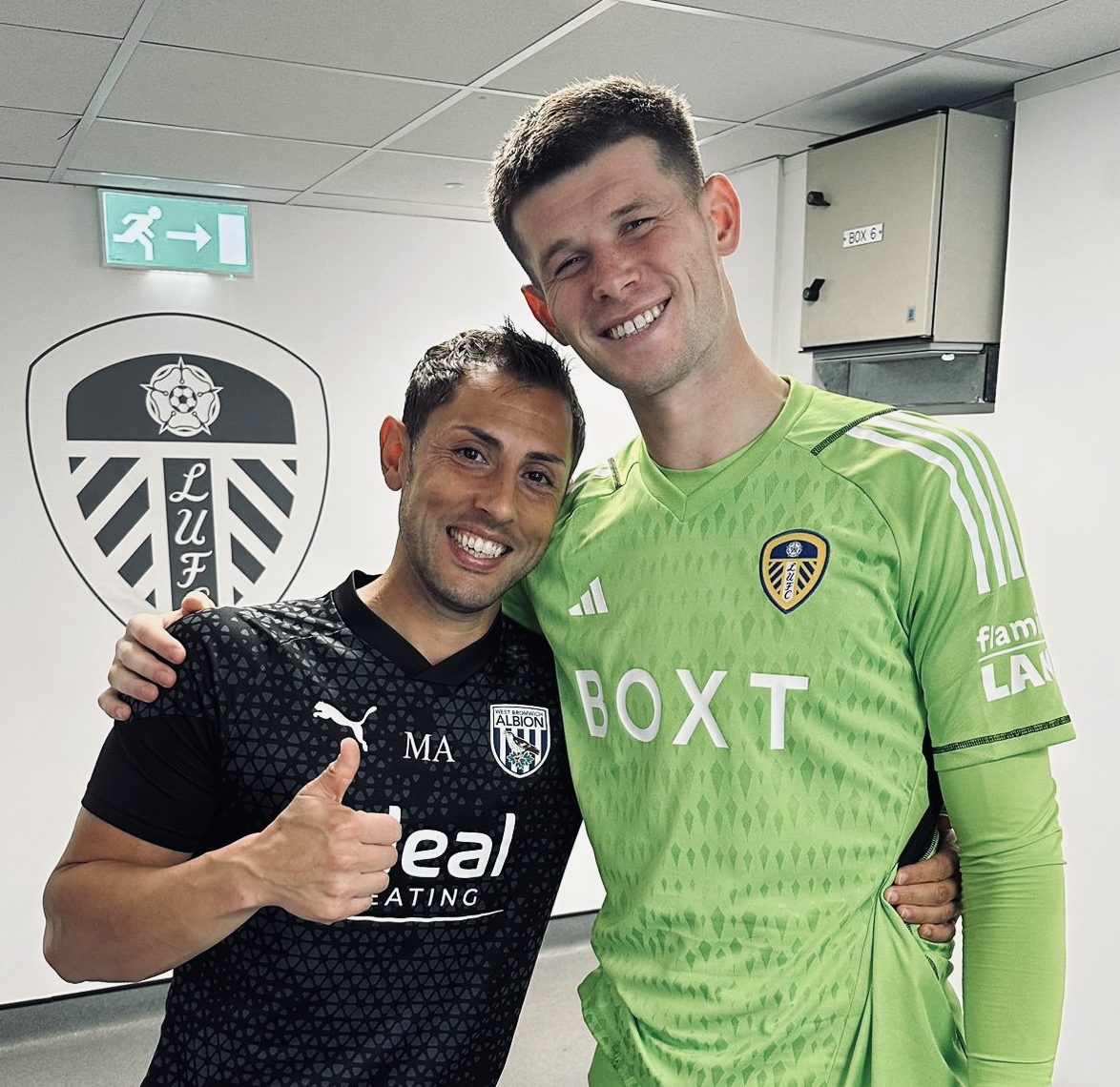 En este momento estás viendo Los abrazos que faltaban, en Elland Road!